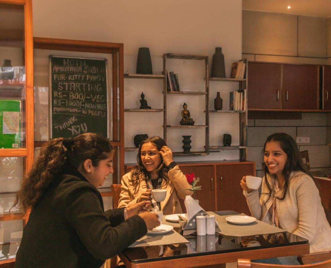Amritara Sadka Amritsar Hotell Eksteriør bilde