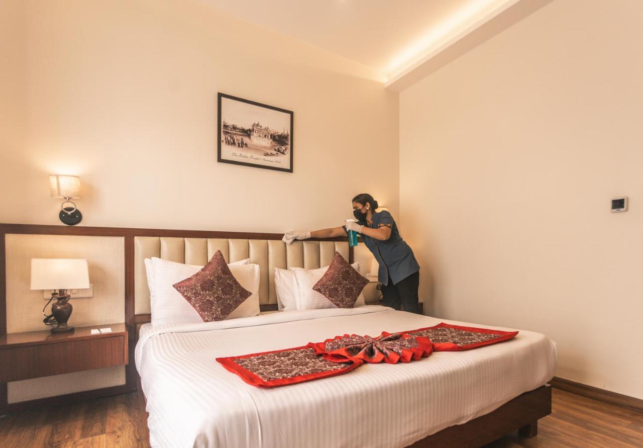 Amritara Sadka Amritsar Hotell Eksteriør bilde