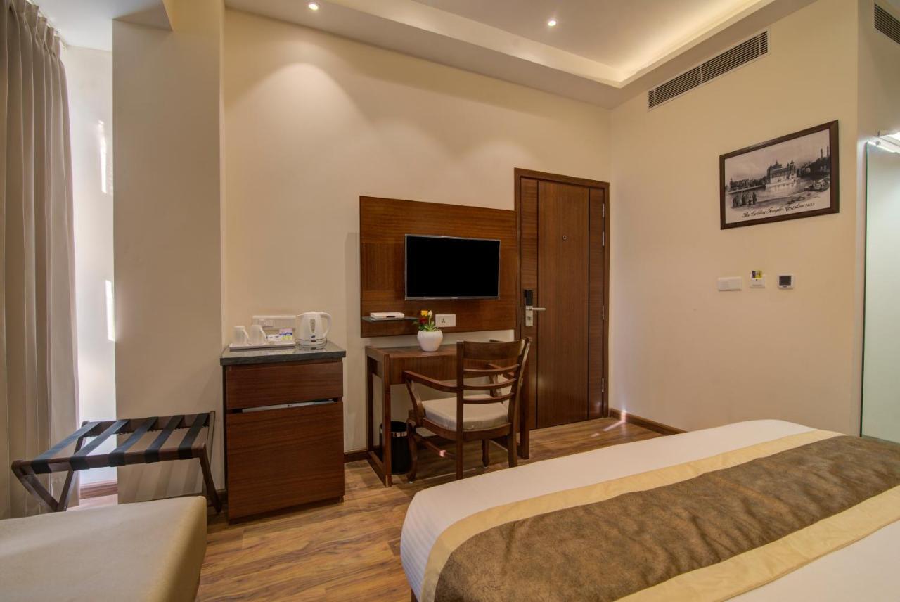 Amritara Sadka Amritsar Hotell Eksteriør bilde