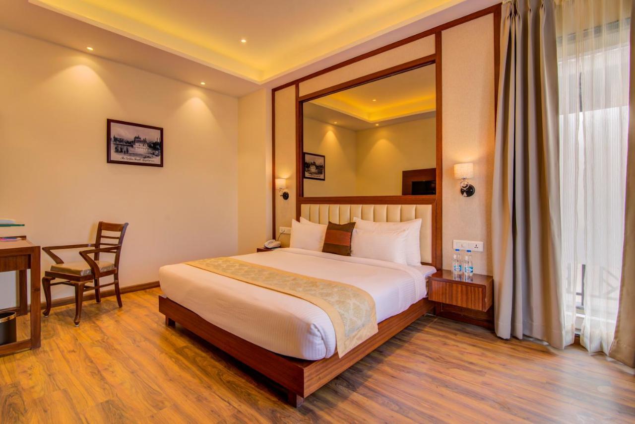 Amritara Sadka Amritsar Hotell Eksteriør bilde